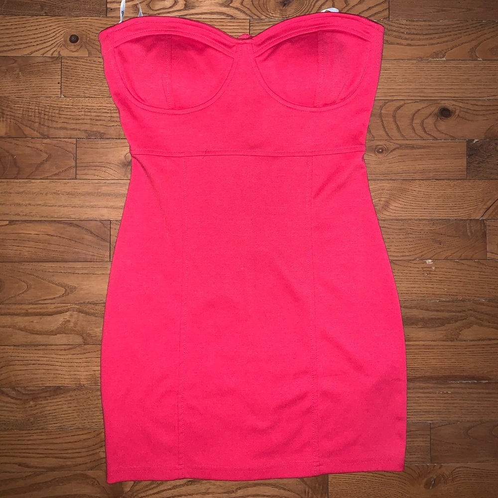 Brand new Red Guess dress 👗